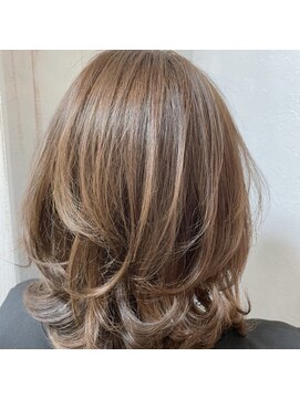 ビジュ(B-joux) プラチナベージュで艶髪に♪