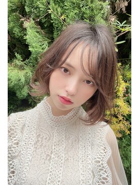 リークフー(Ree cu fuu) 10代20代30代40代 シースルーバングの外ハネボブ 藤沢