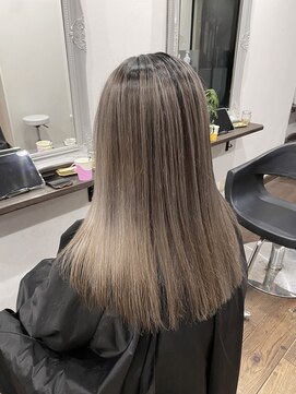 アンダーバーホワイト 広島 並木店(_WHITE) バレイヤージュ