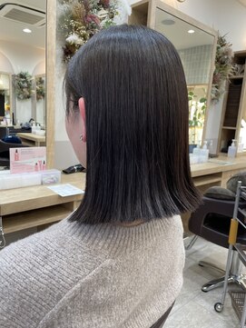 シオン(sion) ブルーブラック/切りっぱなしボブ/20代/30代/40代/50代