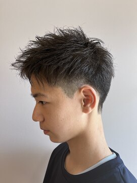 ウーラ(uura) メンズグラデショート