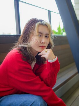 ディア 平塚(diar) ミディアムレングスのフェイスフレーミング