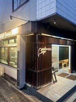 バービーボーイズヘア(Barbee Boys HAIR)の写真/【松石指名カット+シェービング+眉カット¥4400】お客様の髪質・骨格に合わせて似合うスタイルを提供☆