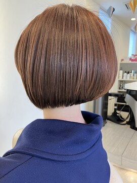 サロン ド コワフュールシェ トモ(salon de coiffure chez tomo) ボブスタイル