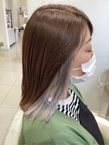 ルナディア(Lunadia)&nbsp;切りっぱなしボブ＋白髪染め＋インナーカラー