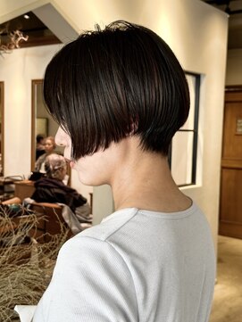 ラーサ(LaHzA) 大人ショートボブ前下がりひし形ボブ/ビビビ祭