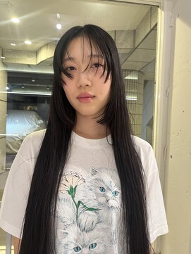 ダブ アオヤマ(DaB AOYAMA) 姫カットシースルーバング顔まわりカットデザインカット