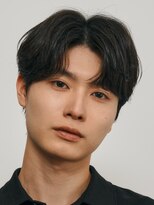 テン 心斎橋(tenn.)&nbsp;難波ニュアンスパーマ毛流れセンターパートウルフフェザーパーマ