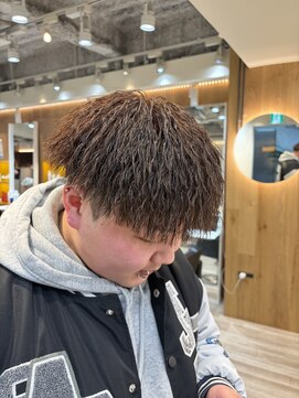 ルースト 渋谷店(ROOST) MEN’S HAIR/波巻ツイストスパイラル/フェザーパーマ/眉毛/渋谷