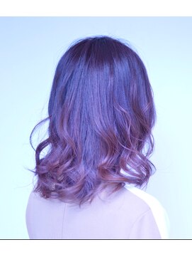 ジューシー(Beauty Consultant 10C) グラデーションカラー