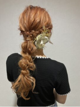 ロッコ バイ ヘアブランド リョウ(Rocco by hair brand RYO) ゆるっと編みおろしスタイル