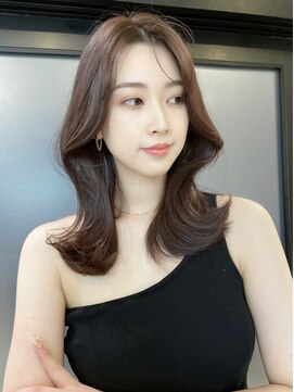 フォンズ(FONS) 大人可愛いくびれミディアム くびれヘア 韓国ヘア顔まわりカット