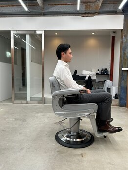 早川理容(hykw/barber)の写真/【香里園駅から徒歩3分】平日21時まで受付可能なので、仕事帰りでもご来店いただけます。