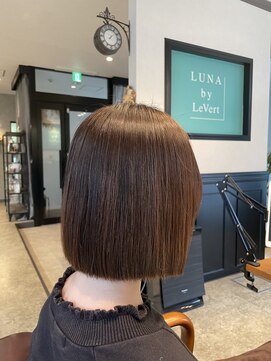 ルナバイルヴェール(LUNA by LeVert) コンパクトボブ ぱっつん