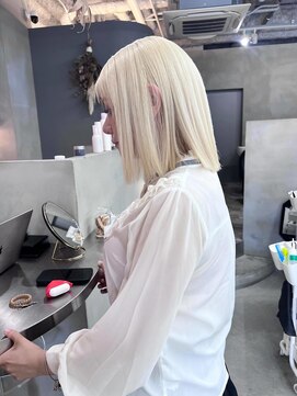 クリム(qulim) ブリーチ/ブリーチカラー/ダブルカラー/ハイトーンカラー