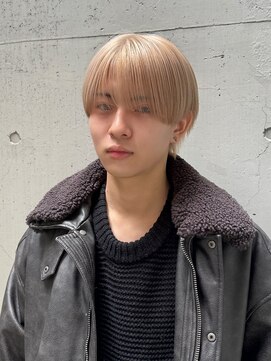 ピア ヤクイン(Pia Yakuin) ハイトーン×ラウンドマッシュ