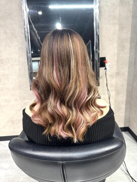 キッススワン(KISS SWAN) ピンクとブロンドのエクステMIX