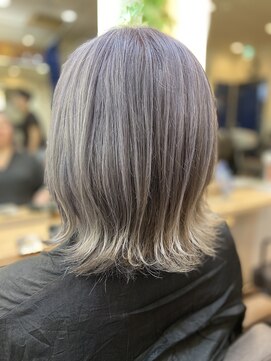 ニーナ 三軒茶屋(nina) 気になる白髪にWカラー