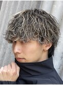 渋谷緩めシャドウパーマメンズハイライトカラー波巻きパーマ
