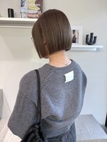 ステン(sten)&nbsp;ダークグレージュ切りっぱなしボブカット