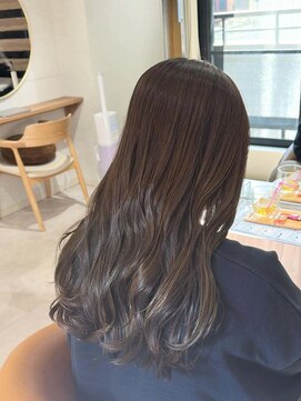 オリ 仙台(Oli) 着物ヘア/ダークアッシュ/ミディアムレイヤーカット