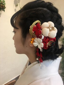 ニーナ 三軒茶屋(nina) 編み込みプラス外ハネアレンジ