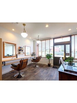 【谷山】落ち着いた店内。お客様一人ひとりにしっかりと向き合った提案で、理想のスタイルを叶えます!!