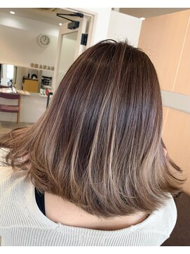 オハナ(OHANA) 切りっぱなしバレイヤージュ