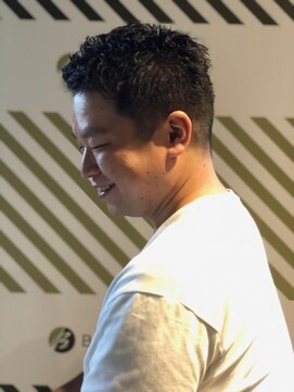 バーバーバー アカバネ(BARBER-BAR AKABANE) 大人の刈り上げスタイル【BARBER-BAR】