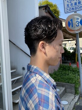 ウェルネス(Wellness) パーマセンターパートナチュラルオールバックスタイル