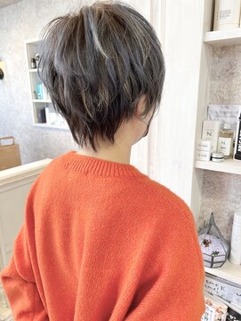 キャアリー(Caary) 福山市美容室Caary ウルフショート ハイライトブルージュ