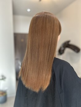 ワイエヌビーヘアー(y.n.b.hair)の写真/髪質改善水素トリートメントを導入！髪の芯から潤いを与え、まとまりのある美艶ヘアに♪カラーやパーマも◎