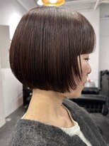 カムジーヘッド(COMEGHEAD)&nbsp;ダブルカラーミニボブインナーカラーケアブリーチベージュカラー