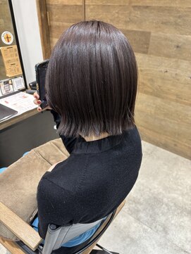 ビヨウシツ ポスタ 切りっぱなしボブ×ラベンダーグレージュ