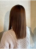 大人シアーベージュミニウルフボブミディアムレイヤー