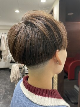 ルーツ(Roots) 女性フェードスタイル