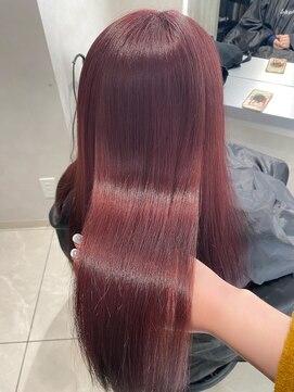 ユーフォリア 池袋東口駅前店(Euphoria) チェリーレッド