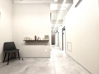 アトラスサロン 札幌大通り(Atras.salon)の写真/《姉妹店注目サロン選出☆全席完全個室サロン》お客様一人ひとりの魅力を今まで以上に引き出します。