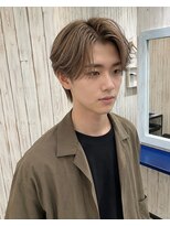 ルートヘア 辻堂店 韓国風センターパートミルクティーベージュ20代メンズ毛流れ艶♪