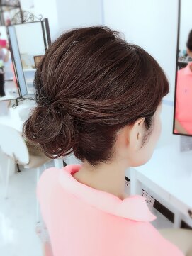 アマレット 東京駅八重洲店(amaretto) 大人だってゆるふわが好き!ミセスへおすすめアップスタイル