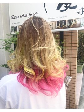 バズサロンフォーヘアー(Buzz salon for hair) インナーカラー ローレイヤー