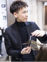 《トップスタイリスト》吉田　優也　縮毛矯正支持率Ｎo.1　丁寧なカウンセリング、接客を心掛けています。