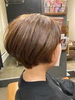 アンバー(amber) 丸みショート