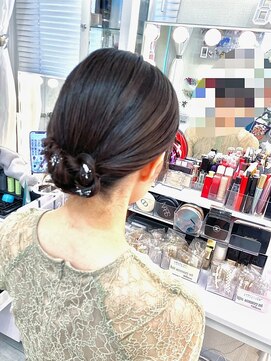 タイト風アレンジヘア