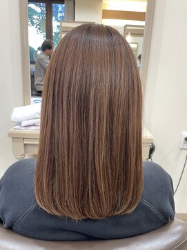 アルターリール(aL ter Rire) ホワイトブロンド/外ハネボブ/美髪/ワイドバング[鎌取］中村