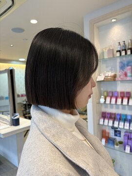 シエル バイ ケンジ 登戸 生田(CIEL by KENJE) パツっとボブ