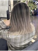ピンクベージュバレイヤージュ