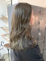 ヘアーアイストゥーレ(HAIR ICI TRE) ◎ブリーチなしカラー◎赤み消しオリーブグレージュで透明感