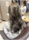 オリーブグレージュ