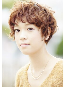 ボタンヘアー 日吉(BoTaN HAIR) ナチュラルキュートなラフショートボブ